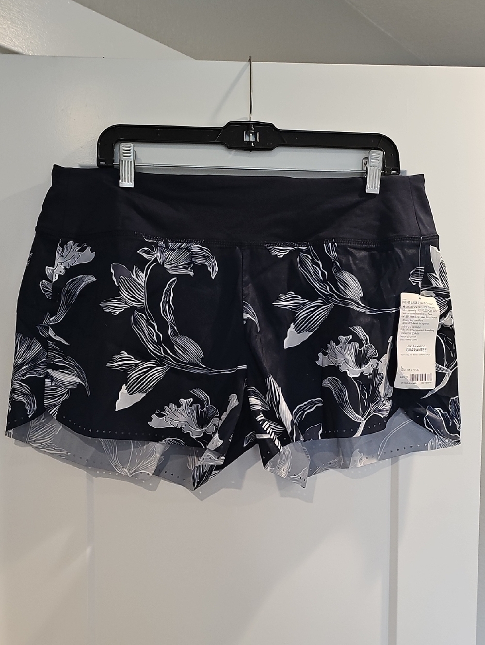 Athleta Navy Floral Run Shorts With Liner